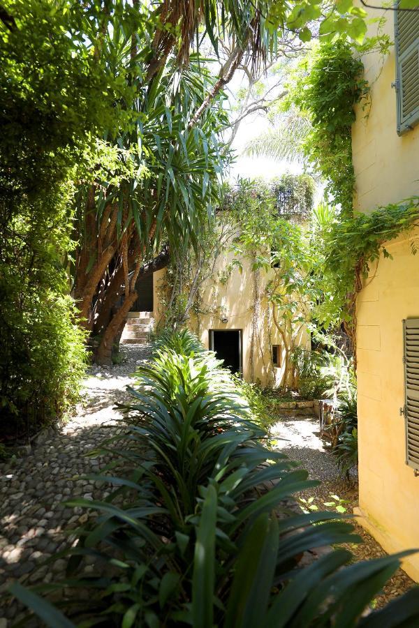 タンジェ Mimi Calpe Bed & Breakfast エクステリア 写真